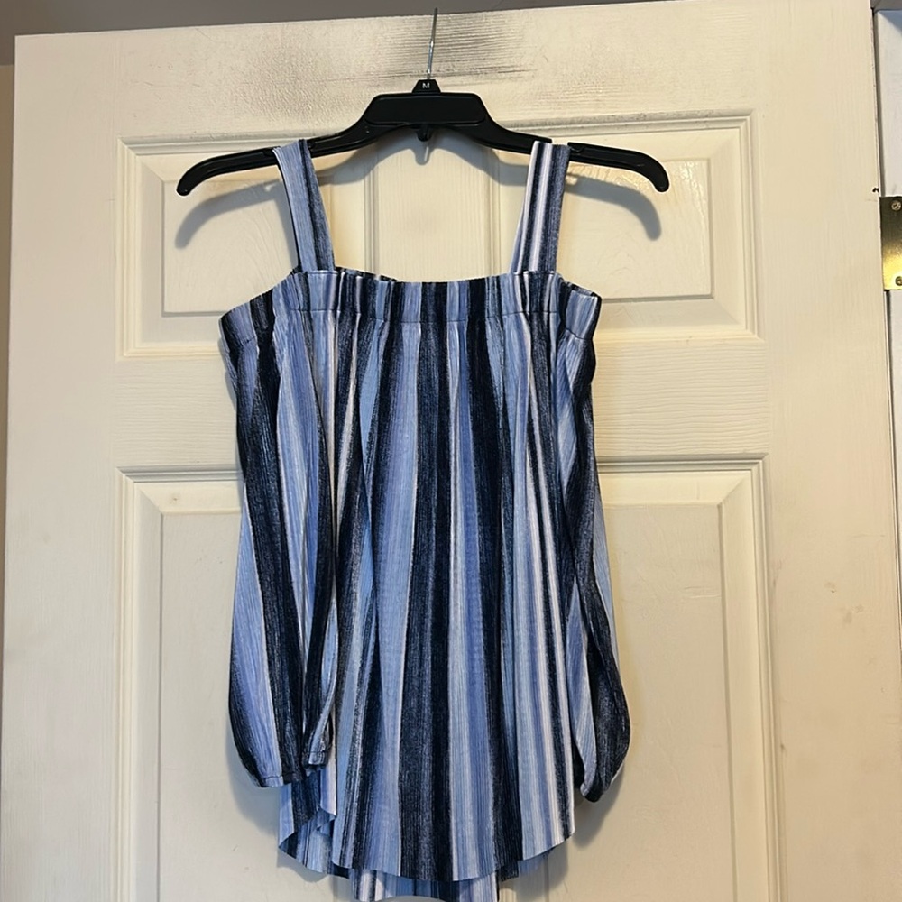 Jennie & Marlis Blue and White Cold Shoulder Striped Top Size Small